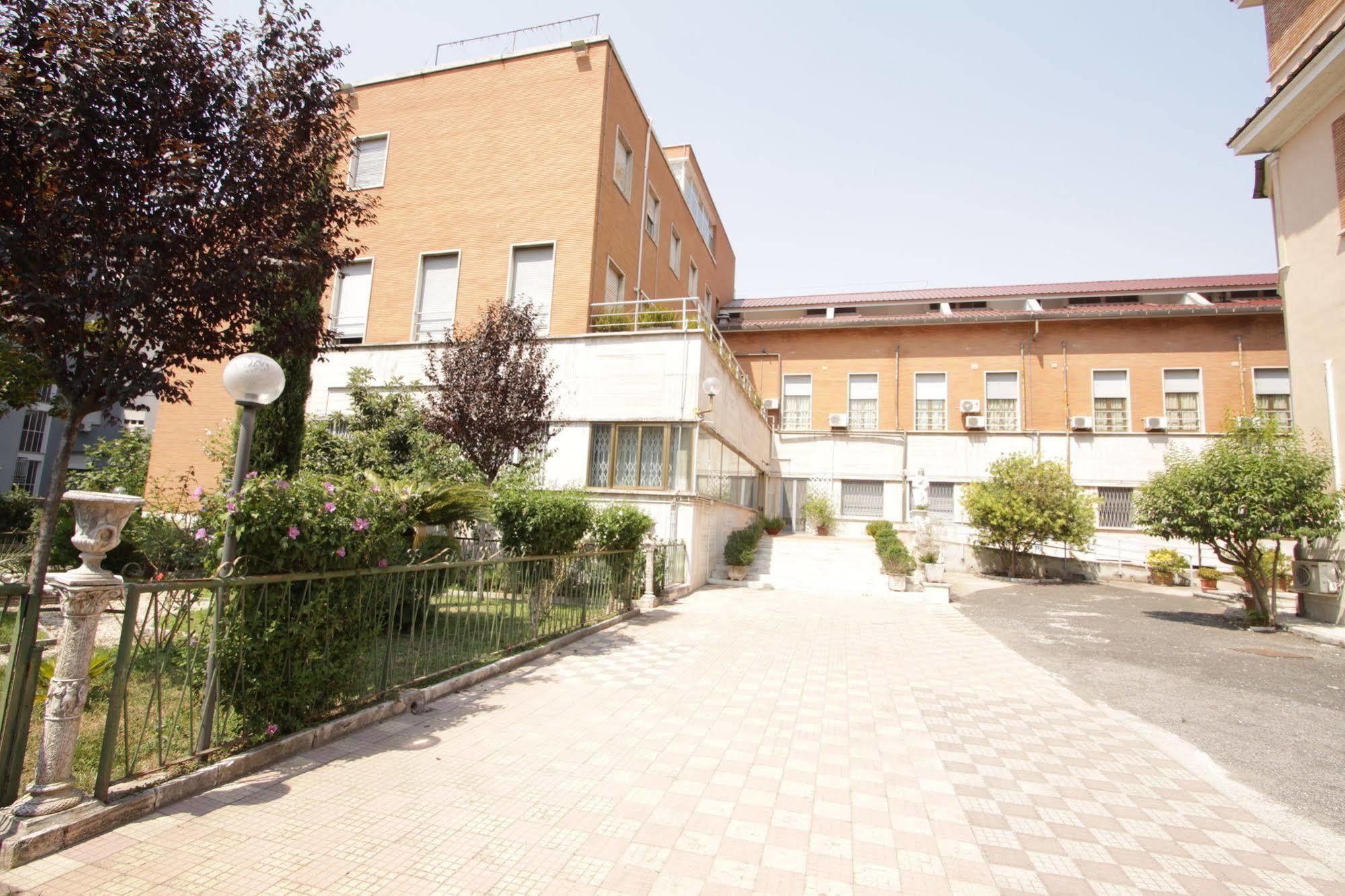 Casa Per Ferie Margherita Diomira Hotel Roma Ngoại thất bức ảnh