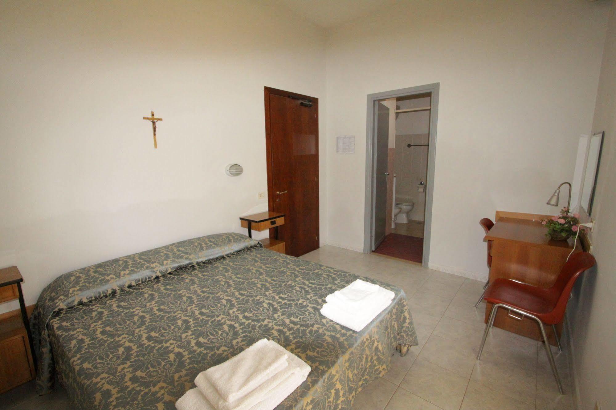 Casa Per Ferie Margherita Diomira Hotel Roma Ngoại thất bức ảnh
